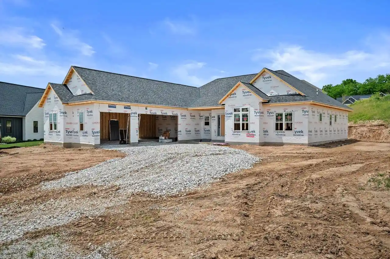 Photo 1 of Single family home for sale at W253n5539 Crescent Hill Dr Dr, Sussex, WI 53089 | MLS# 1967873 | Listing updated on 2026-08-28