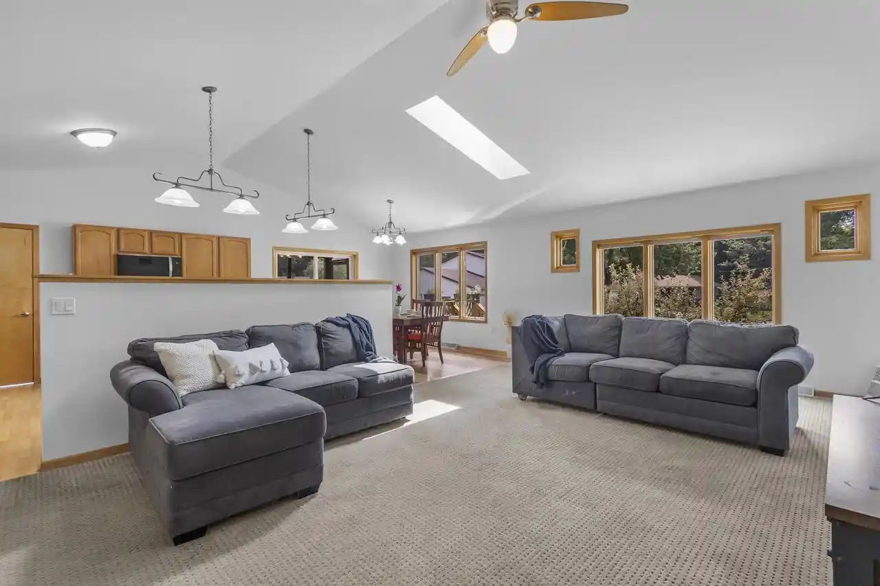 4th image of 5605 Black Walnut Court Court, Mcfarland, WI 53558 | MLS# 2026128