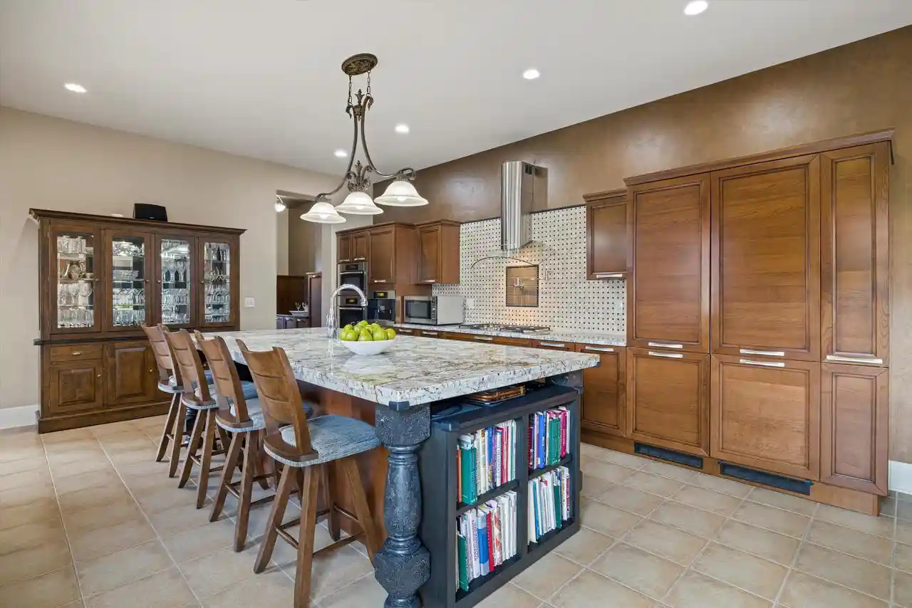5th image of 1620 St Andrews Dr Dr #13, Oconomowoc, WI 53066 | MLS# 1967881
