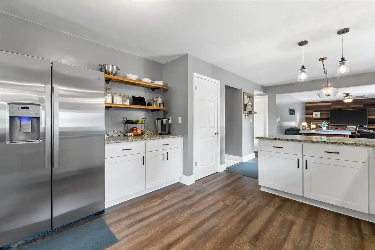 2nd image of 924 Marquette Road Road, Hartland, WI 53029 | MLS# 1967883