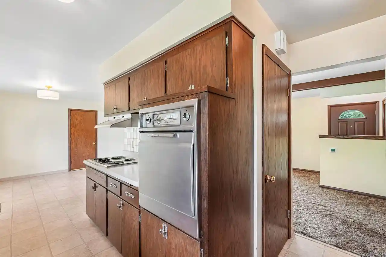 Homes for sale in New Berlin, WI | 4541 S Clearwater Pl Pl, New Berlin, WI 53151 | MLS# 1967888