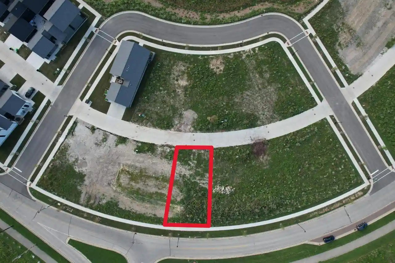 1st image of 9471 E Lake Vista Parkway Parkway, Oak Creek, WI 53154 | MLS# 1967908