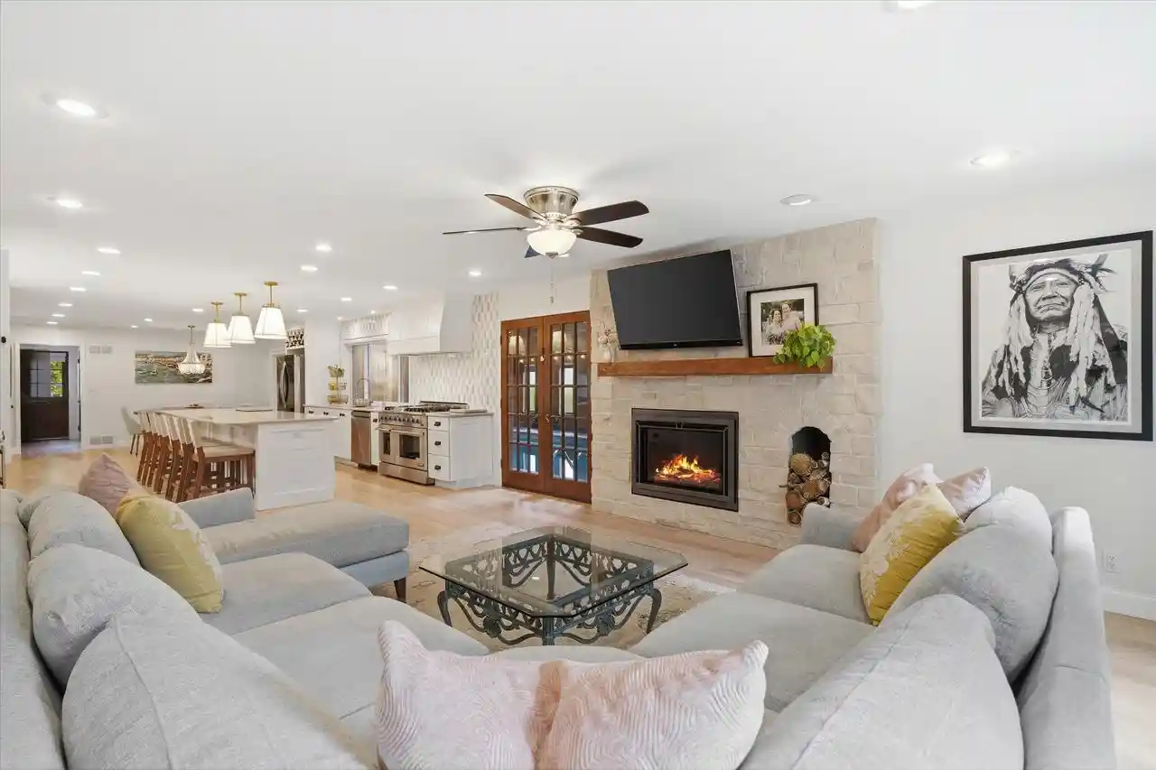 5th image of 10270 N Range Line Court Court, Mequon, WI 53092 | MLS# 1967920