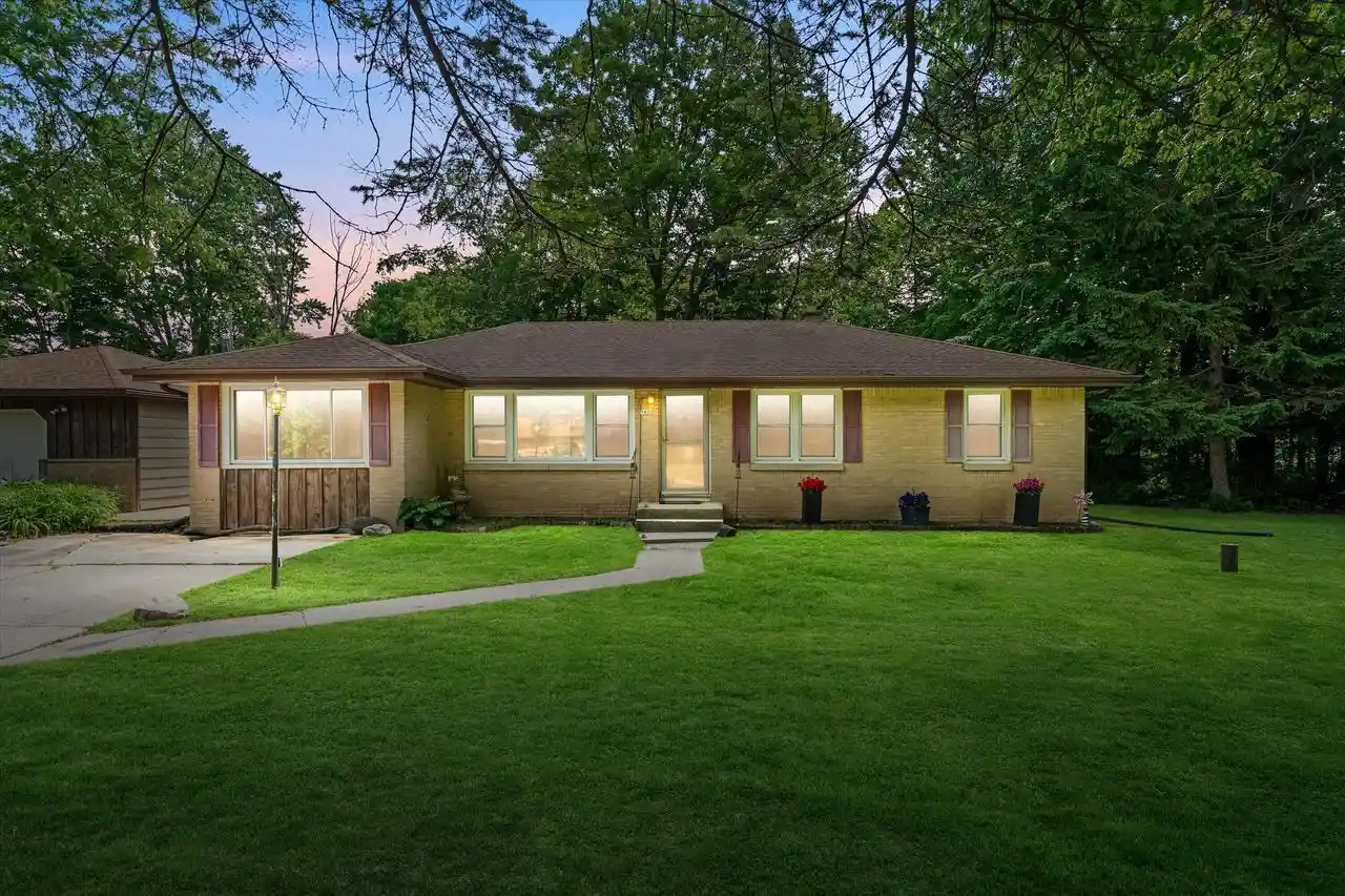 Homes for sale in Greenfield, WI | 5870 S 41st Street Street, Greenfield, WI 53221 | MLS# 1967921