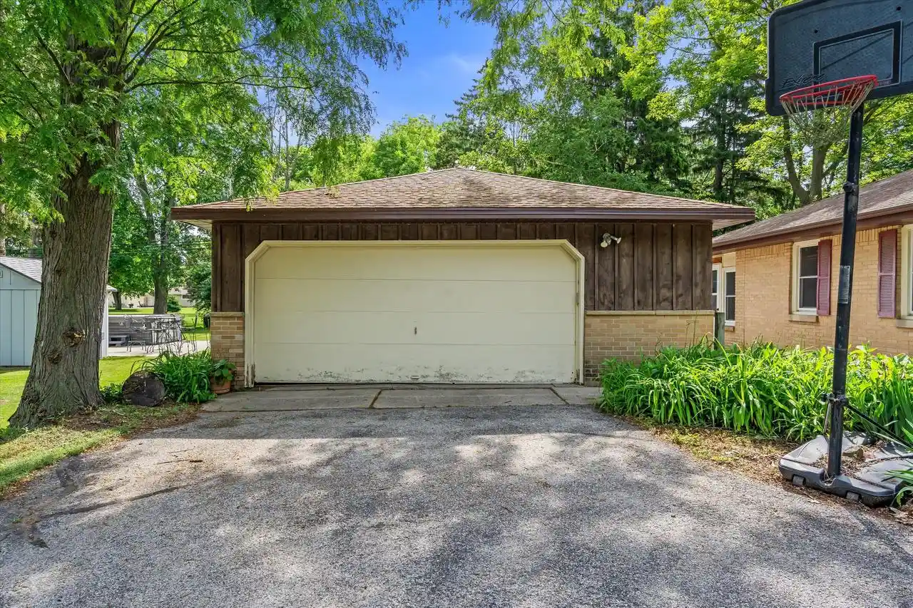 Homes for sale in Greenfield, WI | 5870 S 41st Street Street, Greenfield, WI 53221 | MLS# 1967921