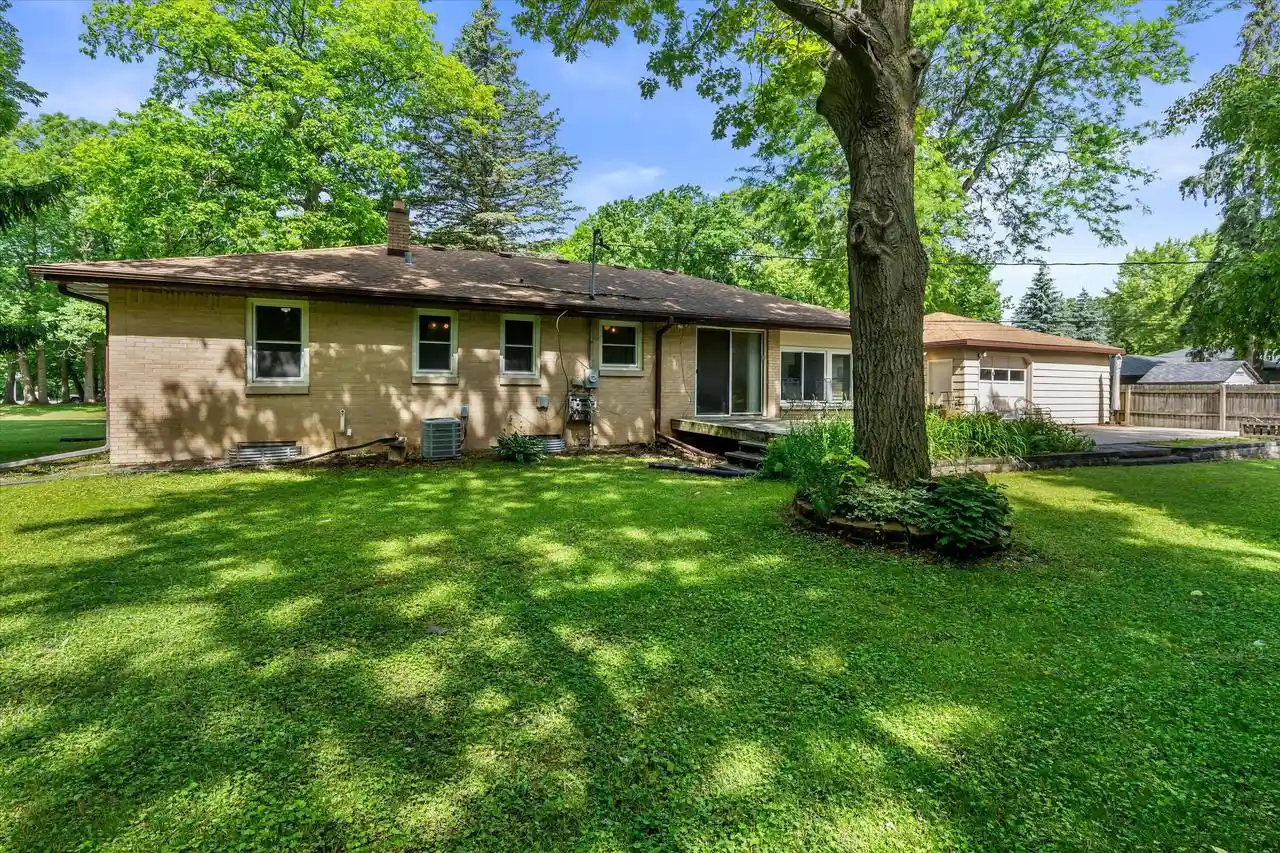 Homes for sale in Greenfield, WI | 5870 S 41st Street Street, Greenfield, WI 53221 | MLS# 1967921