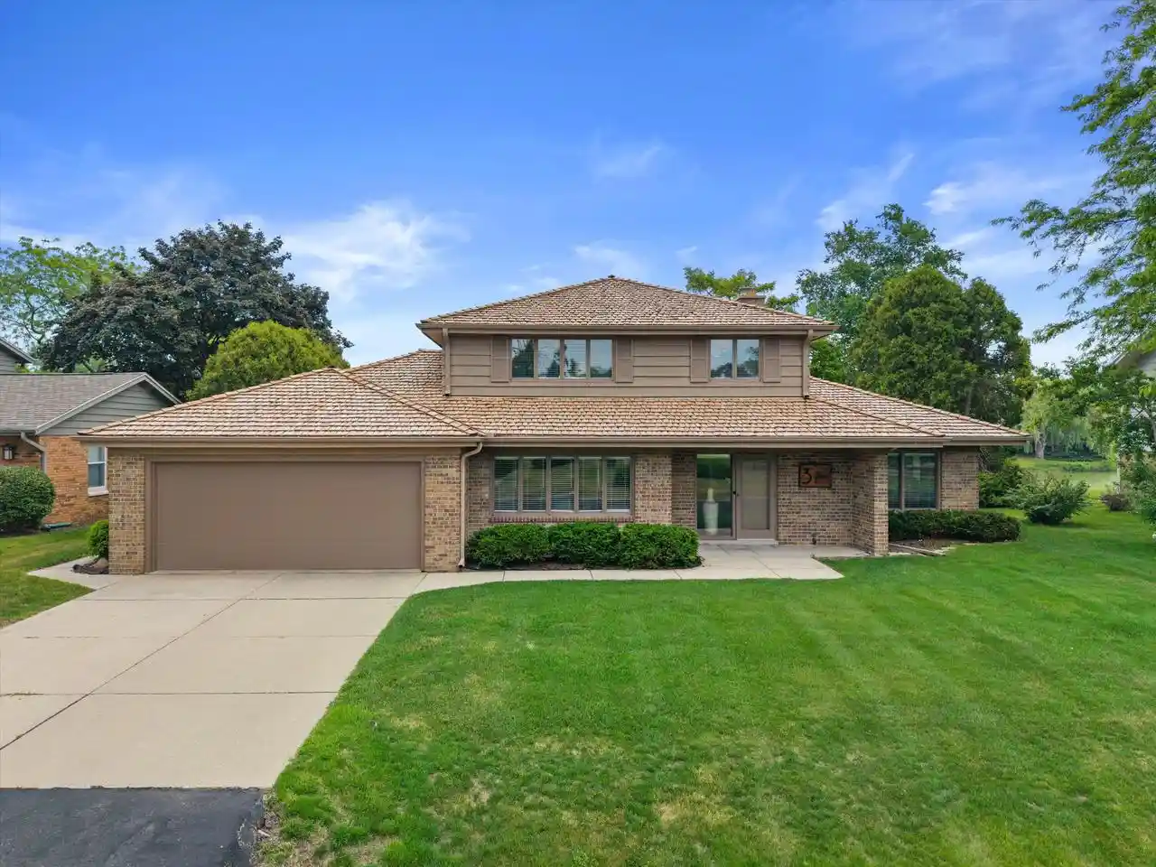 Homes for sale in Wind Point, WI | 3 Shorewood Court Court, Wind Point, WI 53402 | MLS# 1967924
