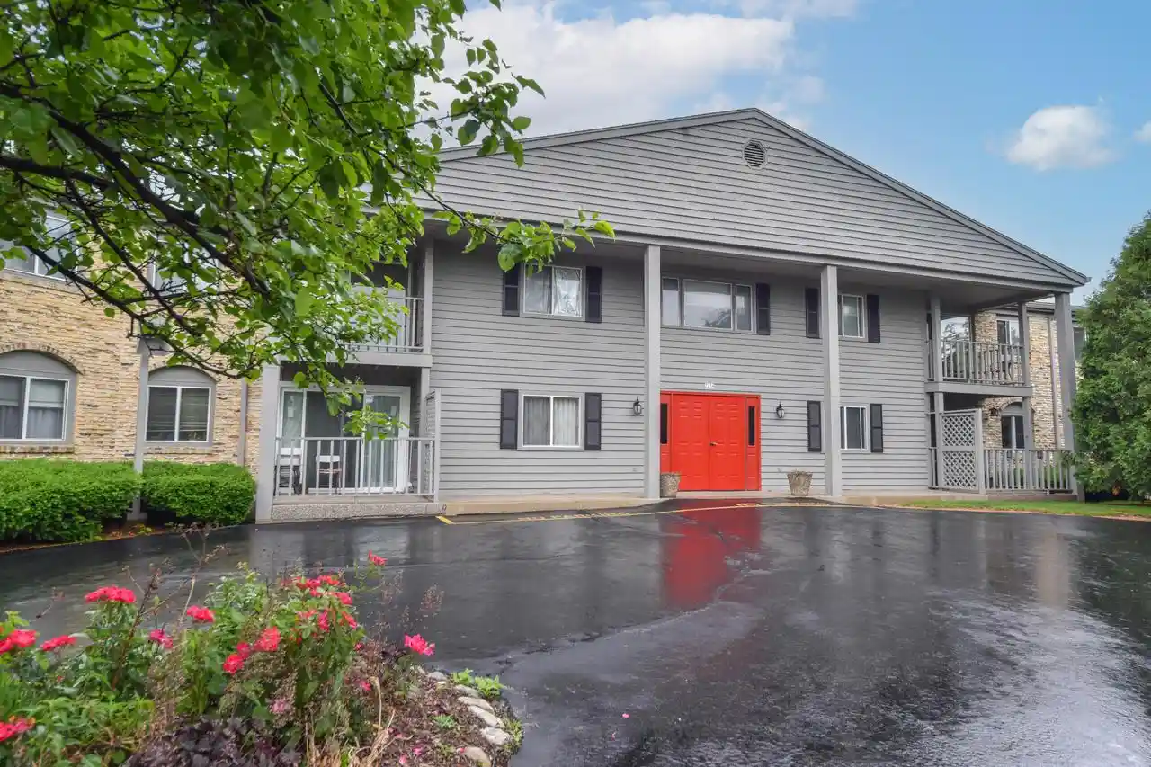 Homes for sale in Glendale, WI | 7234 N Green Bay Avenue Avenue #105, Glendale, WI 53209 | MLS# 1967925