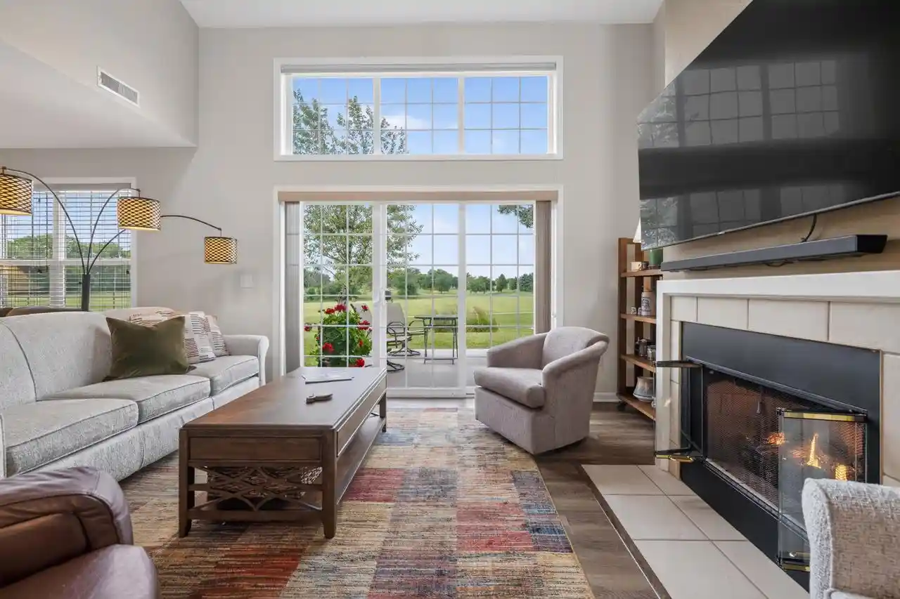 3rd image of N16W26512 Golf View Lane Lane #H, Pewaukee, WI 53072 | MLS# 1967927