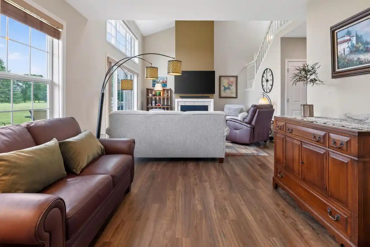 5th image of N16W26512 Golf View Lane Lane #H, Pewaukee, WI 53072 | MLS# 1967927