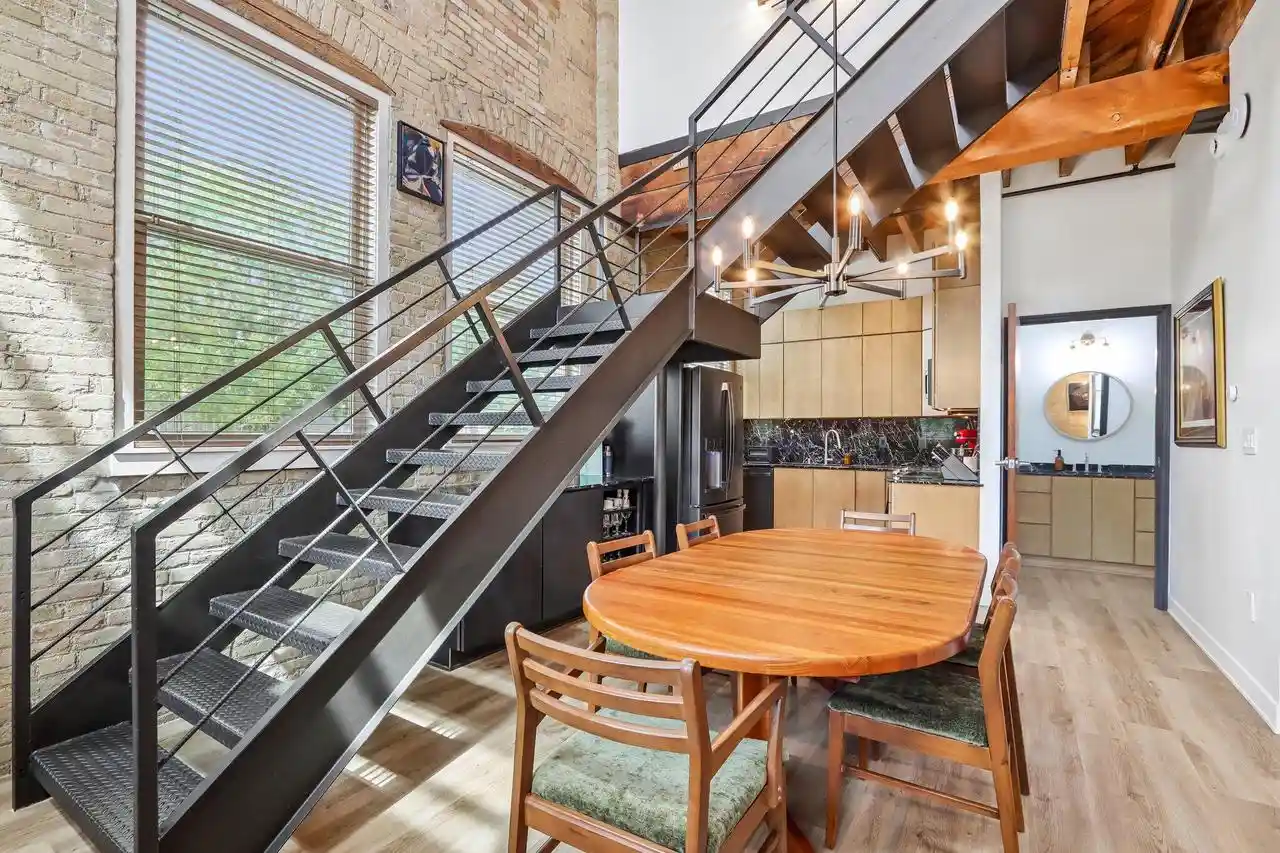 5th image of 904 E Pearson Street Street #122, Milwaukee, WI 53202 | MLS# 1967930