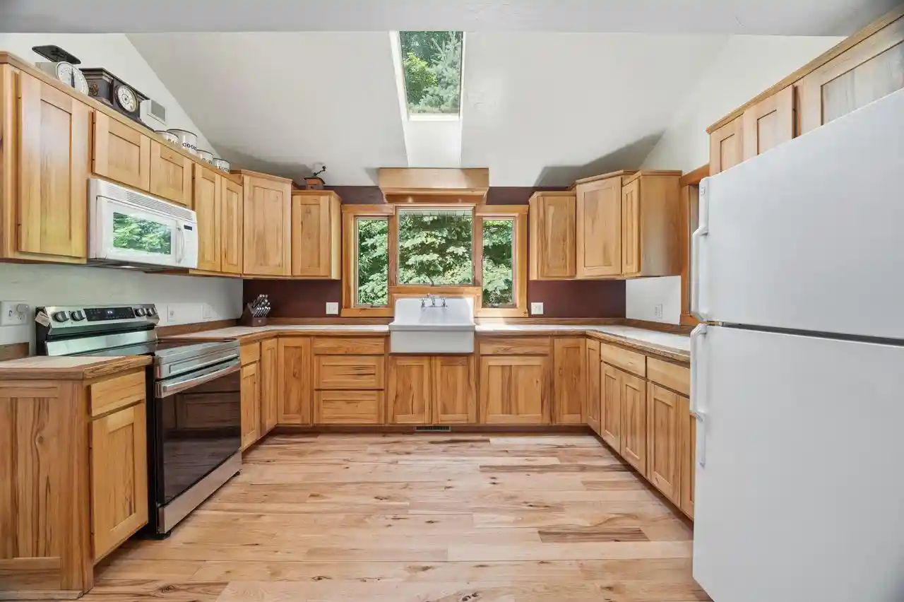 Homes for sale in Elkhart Lake, WI | W5501 Burrows Lane Lane, Elkhart Lake, WI 53020 | MLS# 1967946