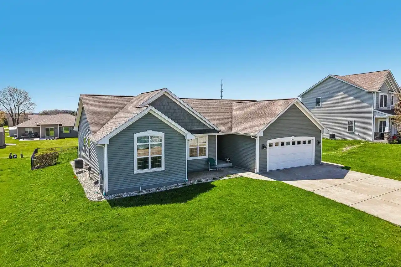 Homes for sale in Twin Lakes, WI | 347 Homestead Dr Dr, Twin Lakes, WI 53181 | MLS# 1967947