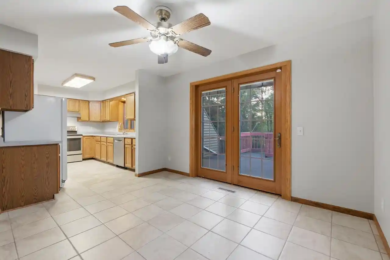 4th image of 504 County Hwy N, Stoughton, WI 53589 | MLS# 2026158
