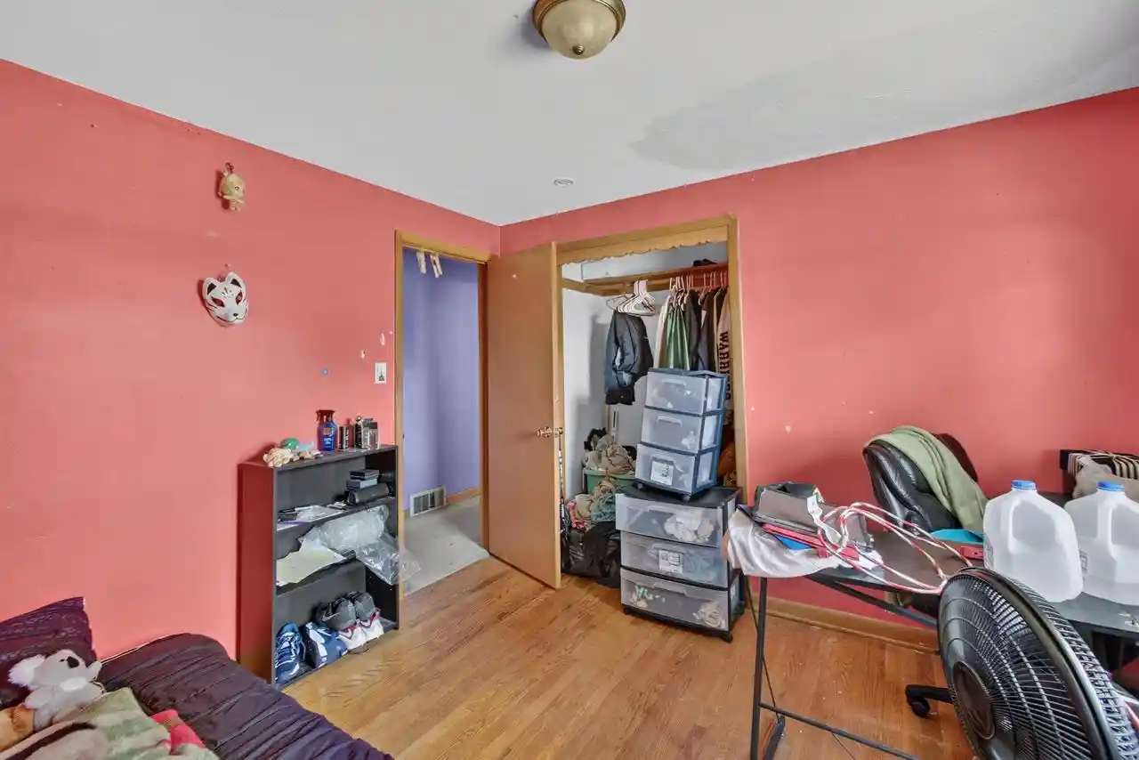 Photo 3 of Single family home for sale at 1688 Lilac Lane Lane, Green Bay, WI 54302 | MLS# 50327545 | Listing updated on 2026-10-10