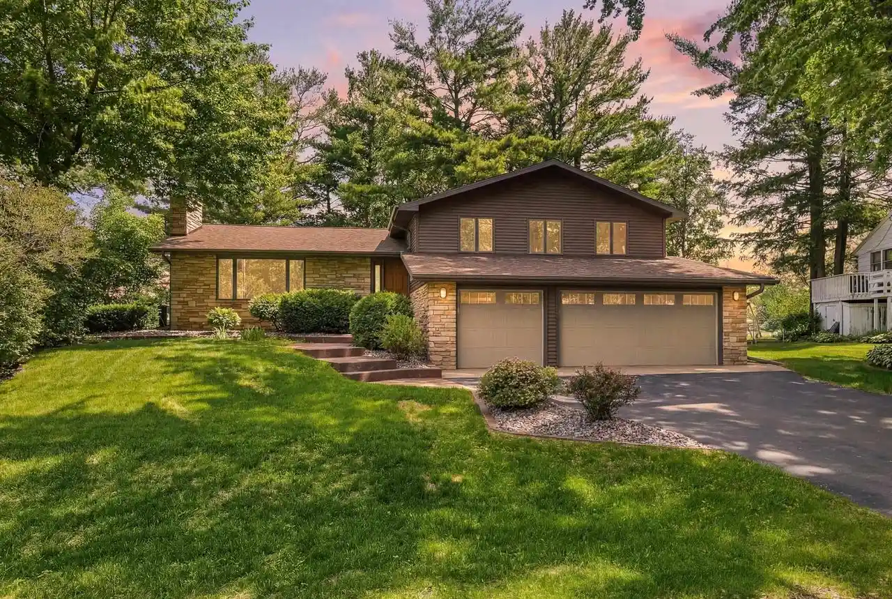 1st image of 3139 Dans Dr Dr, Stevens Point, WI 54481 | MLS# 22602789