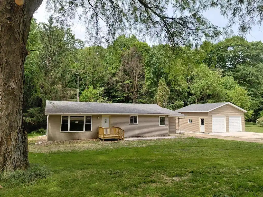 Homes for sale in Ridgeland, WI | E5329 1370 Avenue Avenue, Ridgeland, WI 54763 | MLS# 1602398