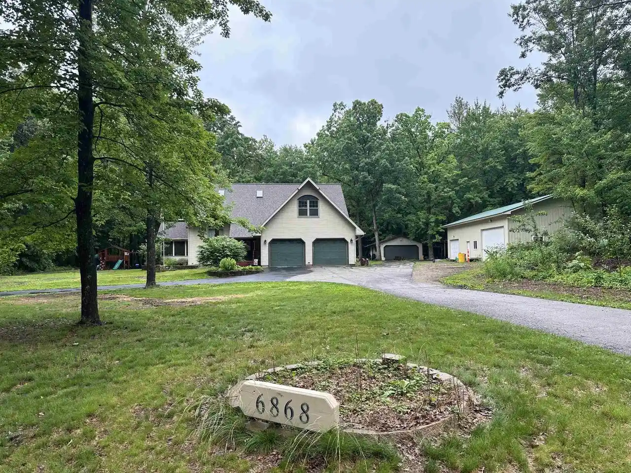 Homes for sale in Oconto Falls, WI | 6868 Oconto River Shores Lane Lane, Oconto Falls, WI 54154 | MLS# 50327668