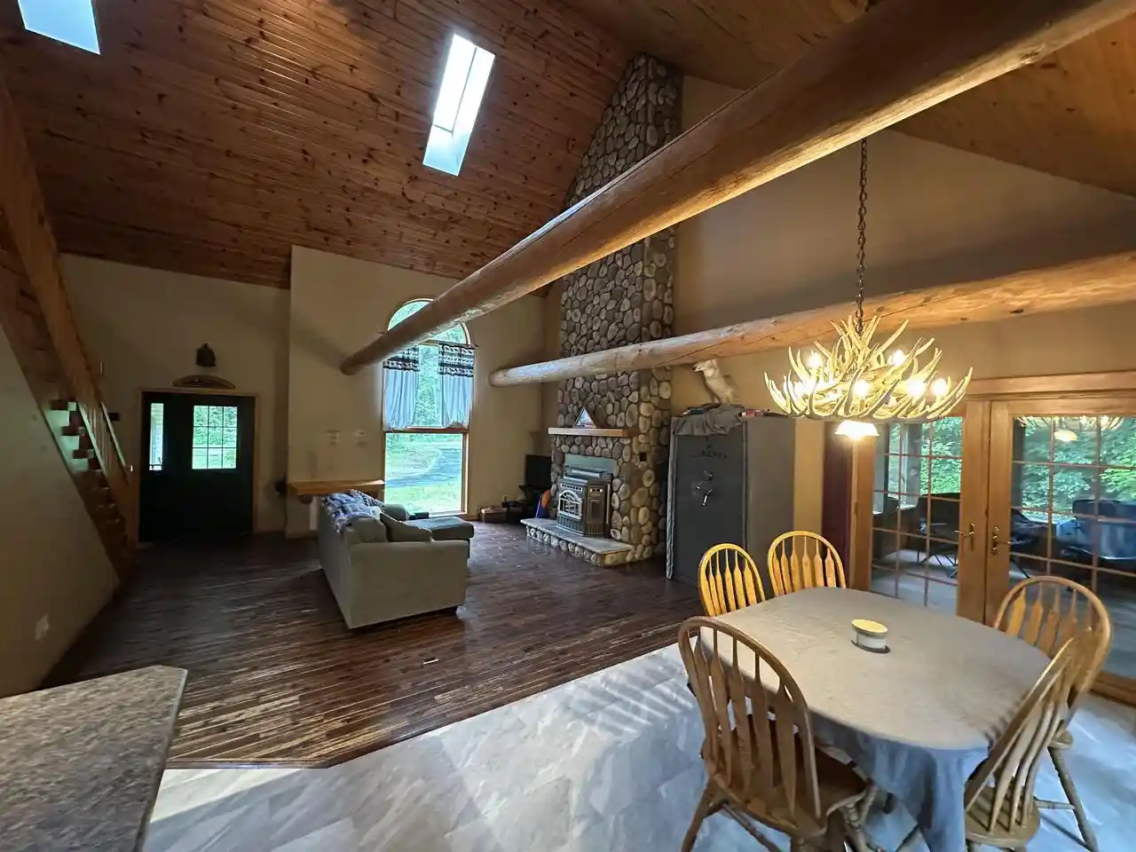Homes for sale in Oconto Falls, WI | 6868 Oconto River Shores Lane Lane, Oconto Falls, WI 54154 | MLS# 50327668
