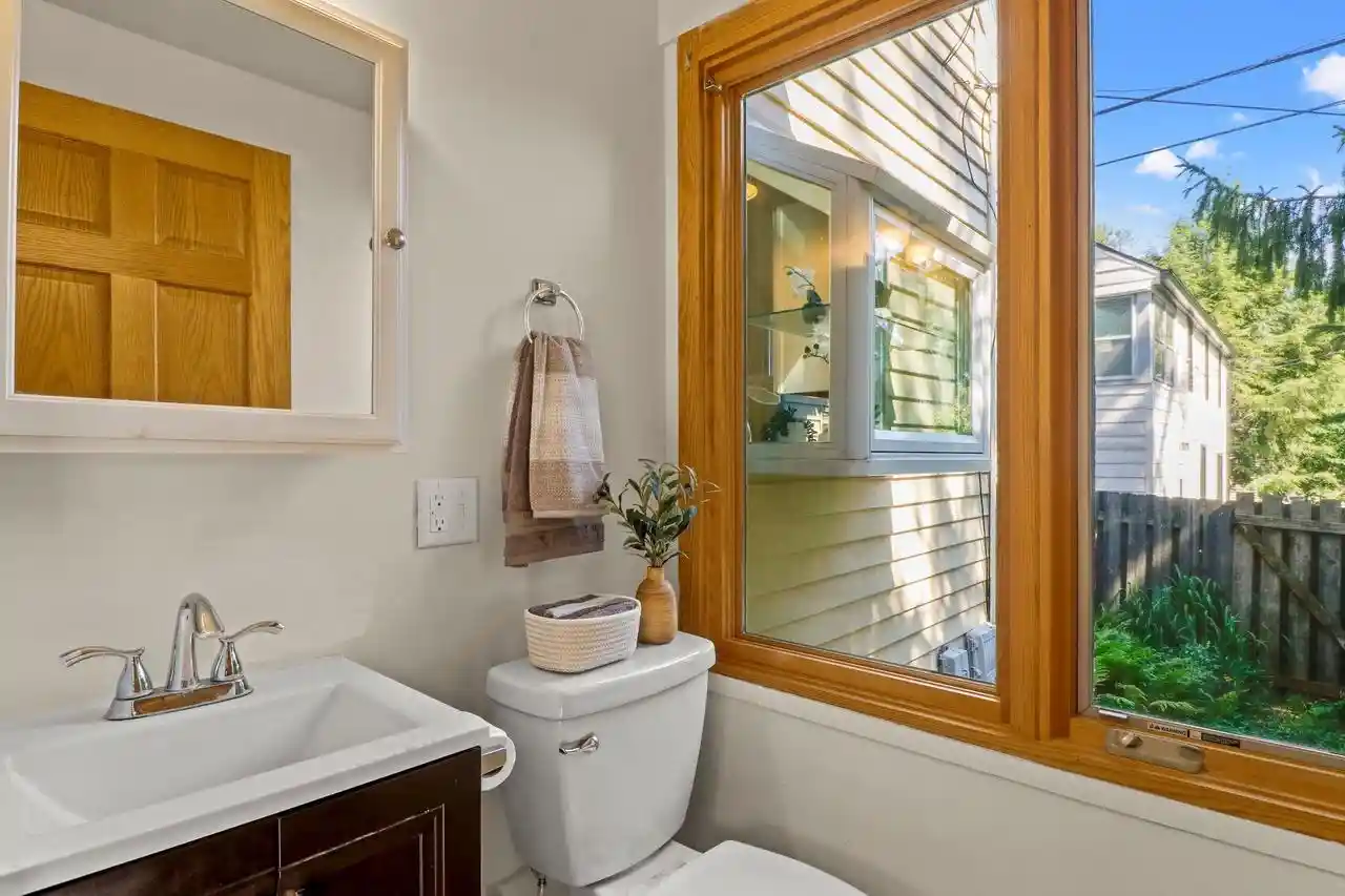 35th image of 17 N Franklin Avenue Avenue, Madison, WI 53705 | MLS# 2026171