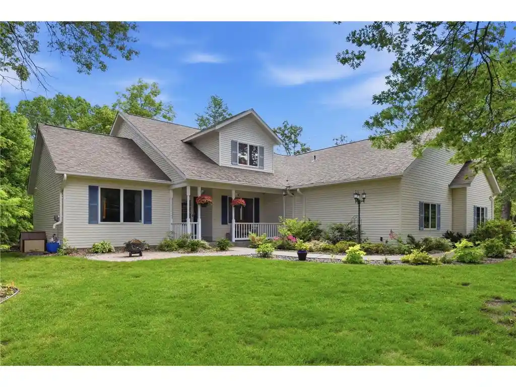 1st image of 2519 86th Avenue Avenue, Osceola, WI 54020 | MLS# 7094368