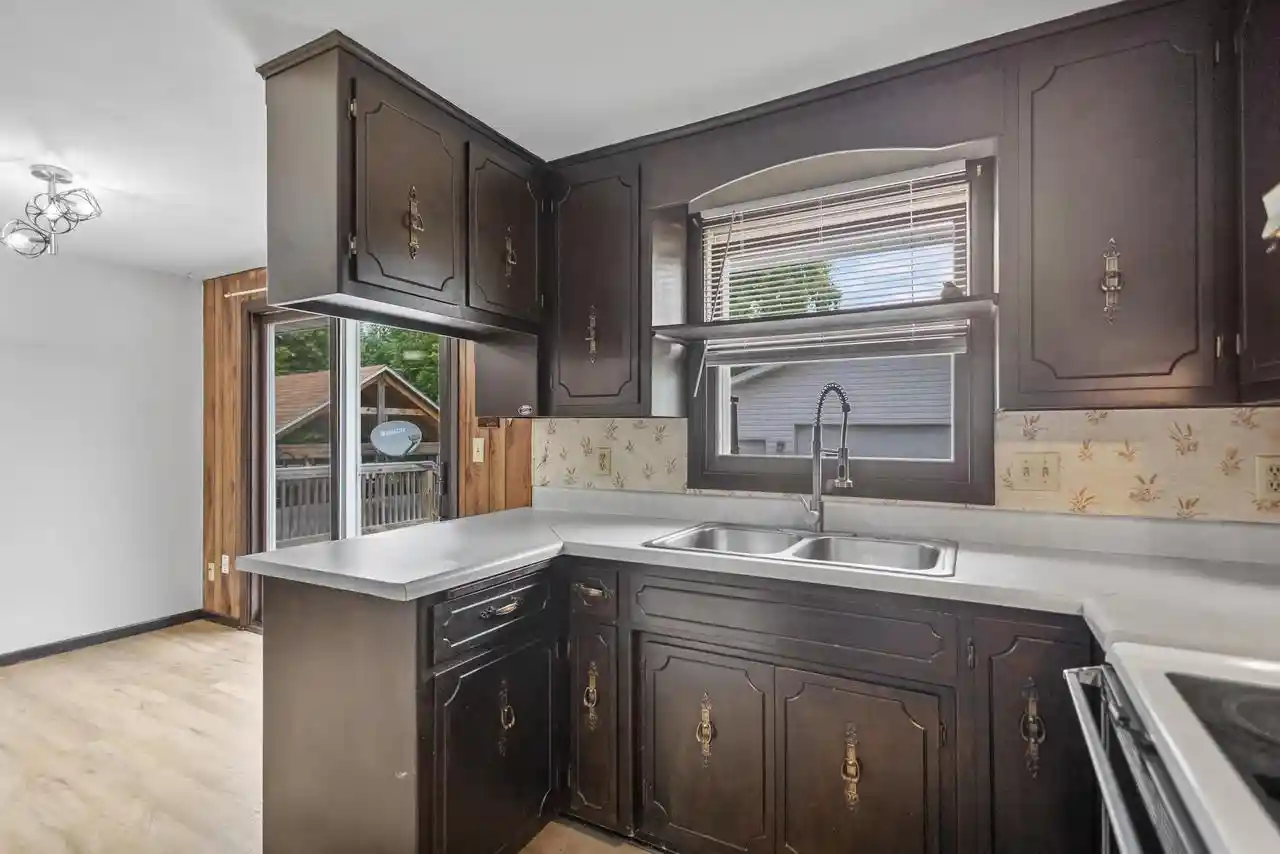 Homes for sale in Sturgeon Bay, WI | 928 N 6th Avenue Avenue, Sturgeon Bay, WI 54235 | MLS# 50327670