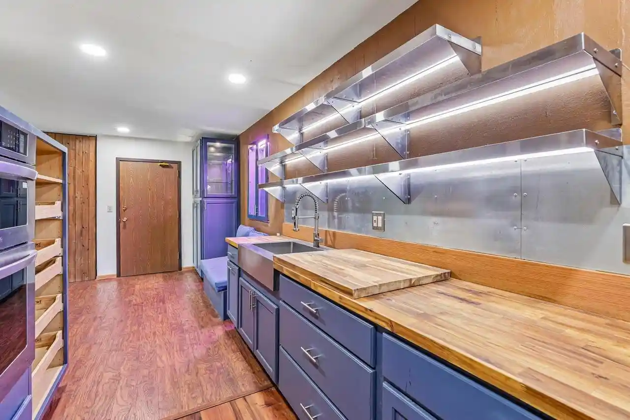 2nd image of 1007 N Sunnyvale Ln Ln, Madison, WI 53713