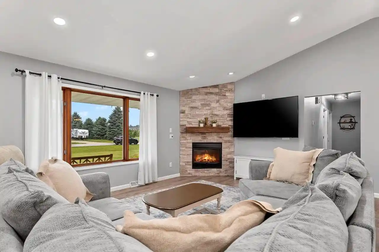 2nd image of 5865 Clover Valley Dr Dr, New Franken, WI 54229 | MLS# 50327689