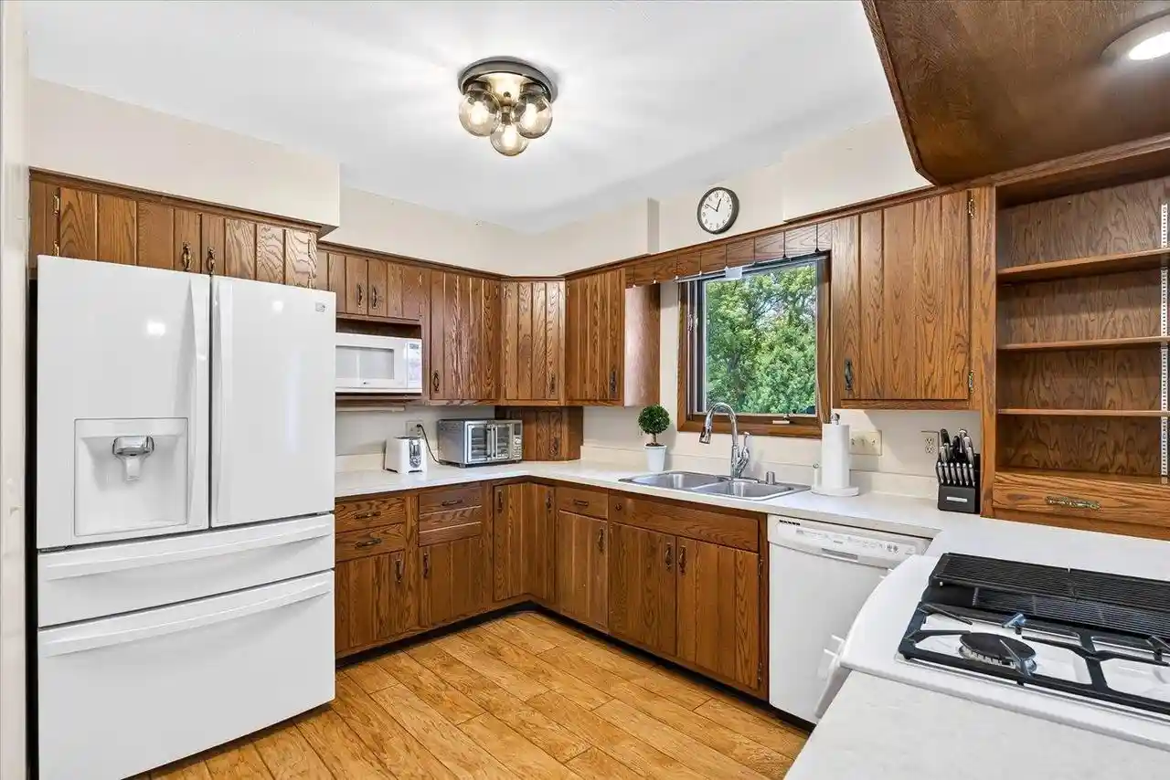 3rd image of 6 Stacy Lane Lane, Madison, WI 53716 | MLS# 2026185