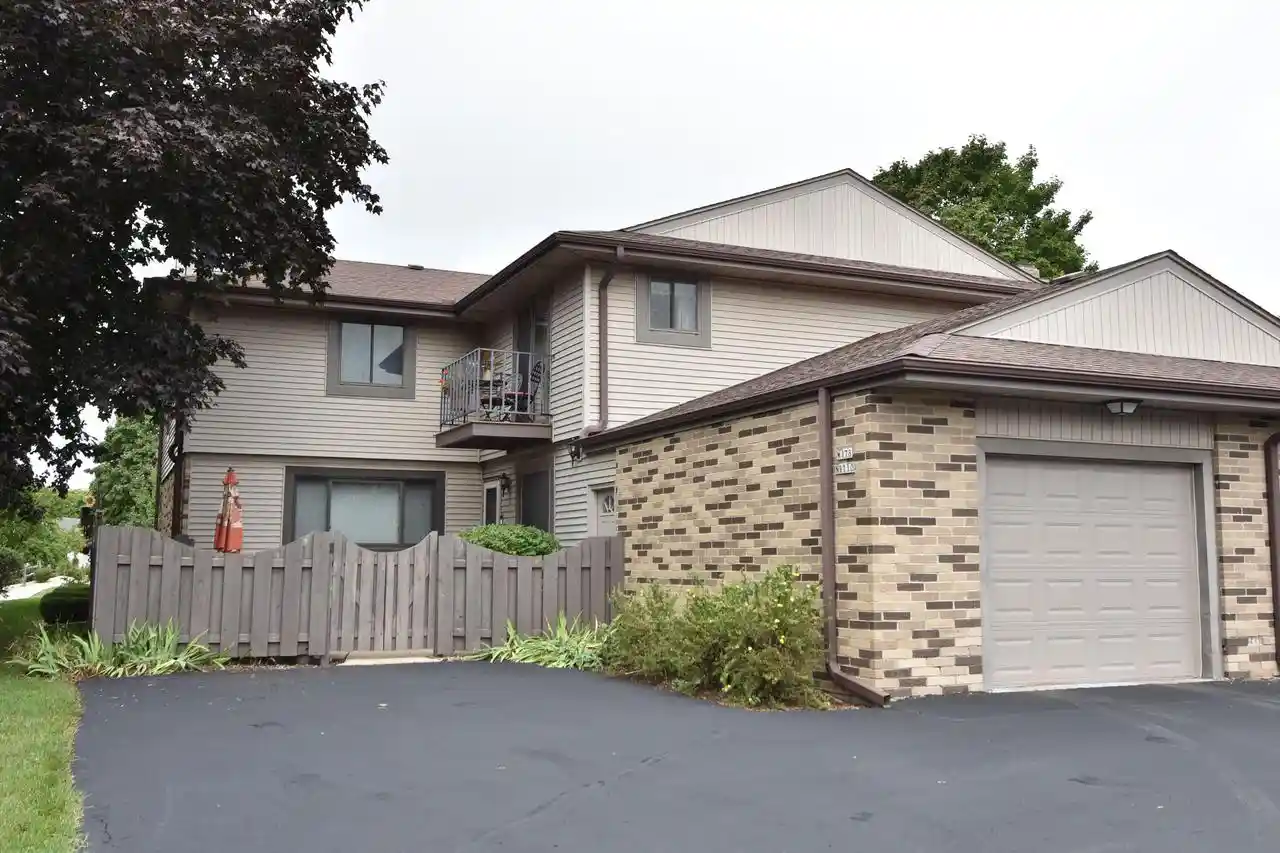 Homes for sale in Germantown, WI | W178n9710 Riversbend Circle W Circle W, Germantown, WI 53022 | MLS# 1968035