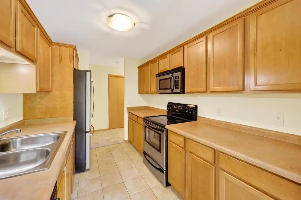 2nd image of 8206 Starr Grass Dr Dr, Madison, WI 53719