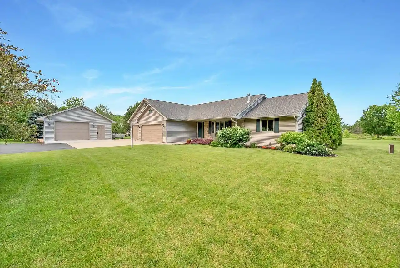 2nd image of 3605 Solitude Road Road, De Pere, WI 54115 | MLS# 50327704