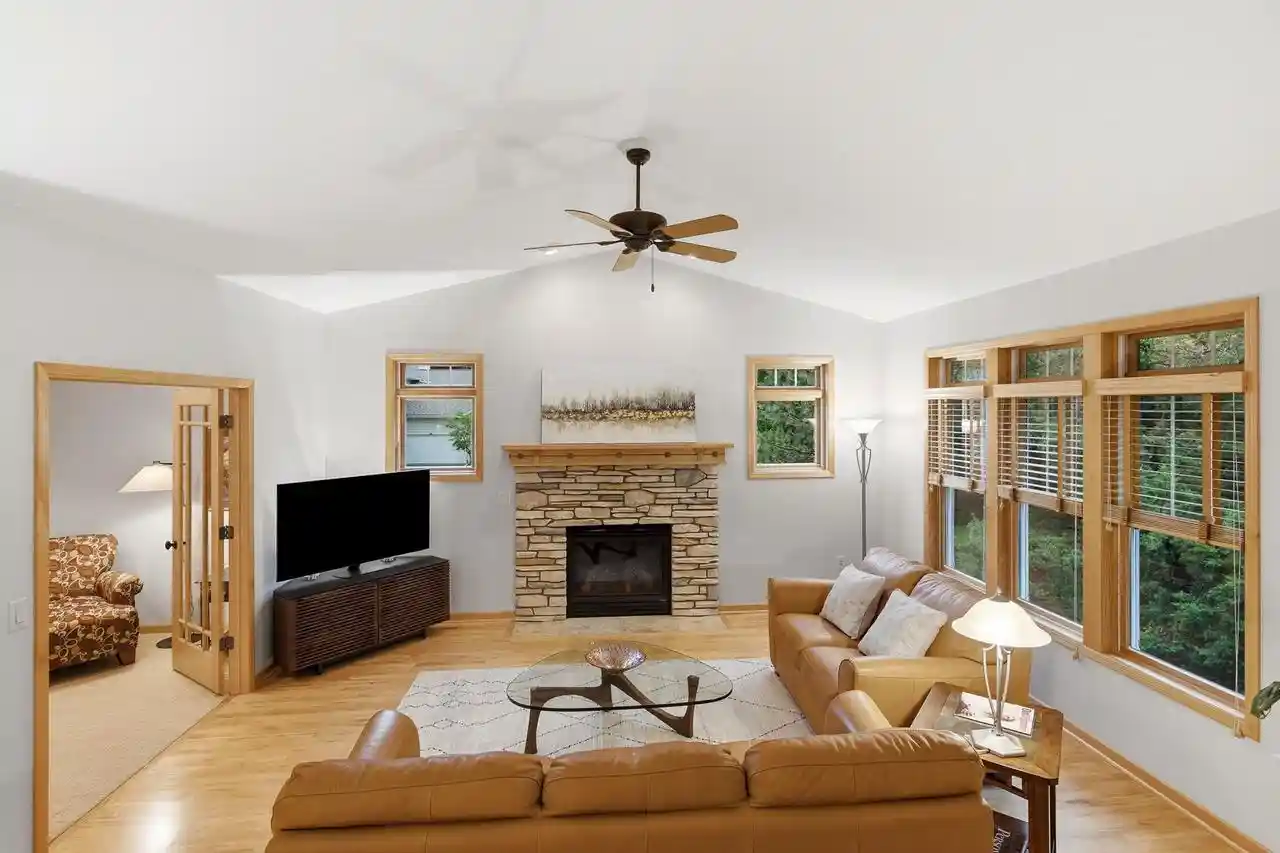 2nd image of 17 Glen Arbor Way Way, Fitchburg, WI 53711 | MLS# 2026190