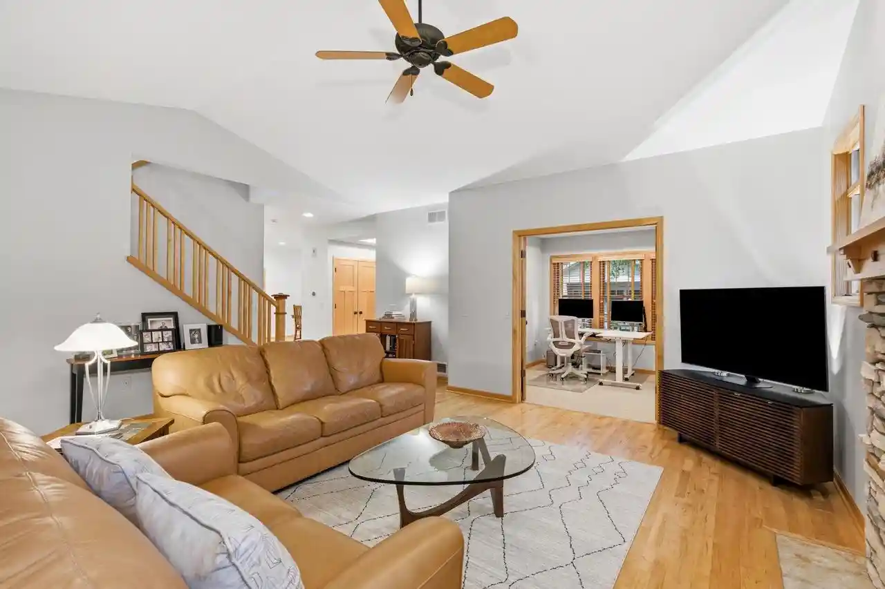 4th image of 17 Glen Arbor Way Way, Fitchburg, WI 53711 | MLS# 2026190