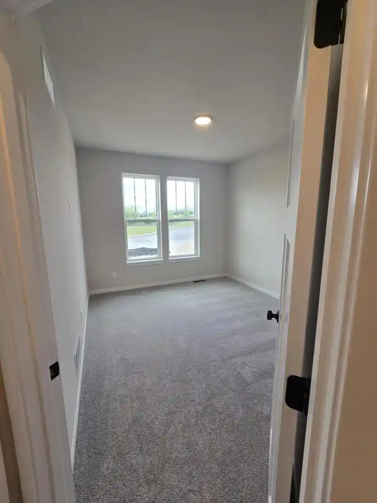 2nd image of 1549 Patton Dr Dr, Hartford, WI 53027 | MLS# 1968060