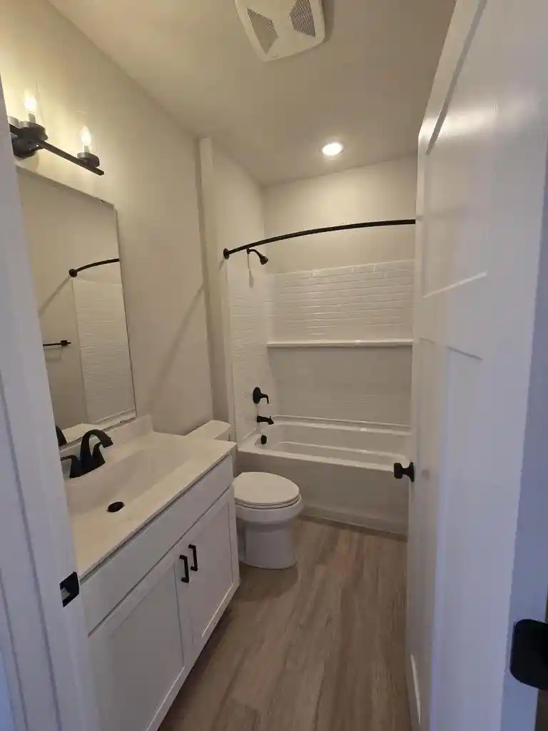 4th image of 1549 Patton Dr Dr, Hartford, WI 53027 | MLS# 1968060