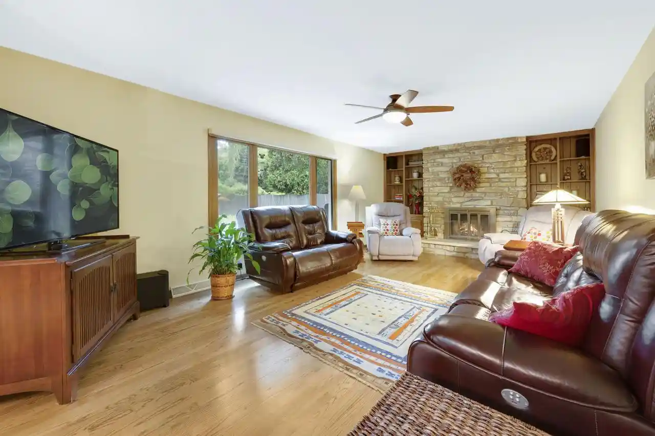 Homes for sale in Glendale, WI | 1119 W Fairfield Court Court, Glendale, WI 53217 | MLS# 1968067