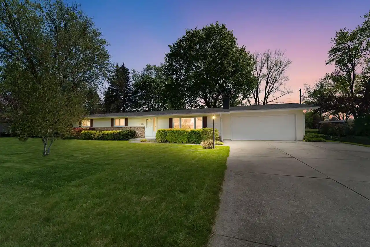 Homes for sale in Muskego, WI | S66w13555 Saroyan Road Road, Muskego, WI 53150 | MLS# 1968100