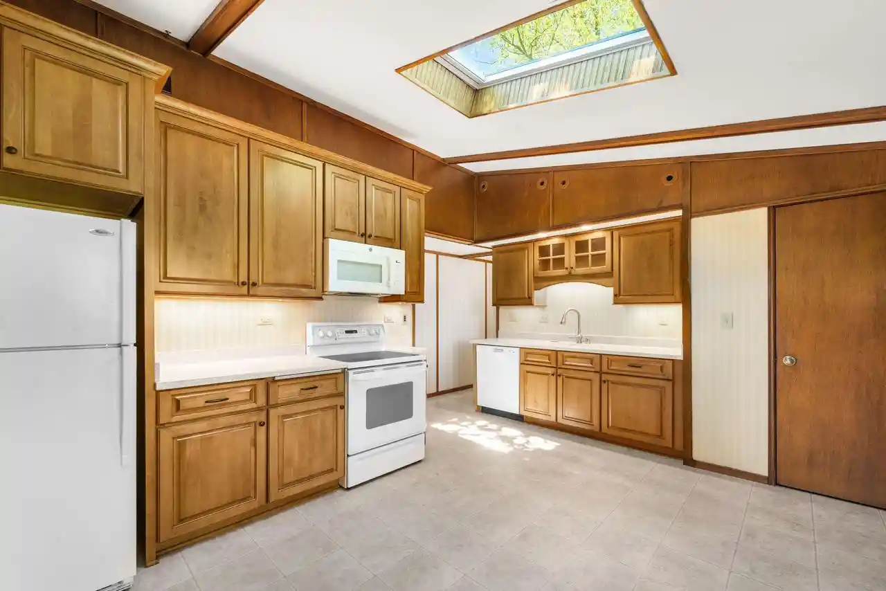 Homes for sale in Muskego, WI | S66w13555 Saroyan Road Road, Muskego, WI 53150 | MLS# 1968100