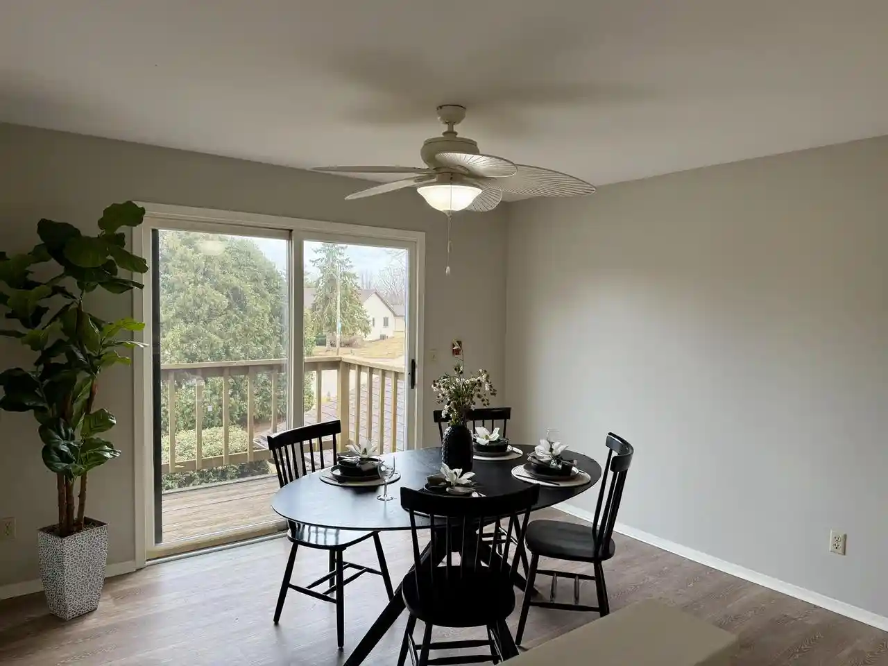 2nd image of 975 Manor Dr Dr #83, Neenah, WI 54956 | MLS# 1968111