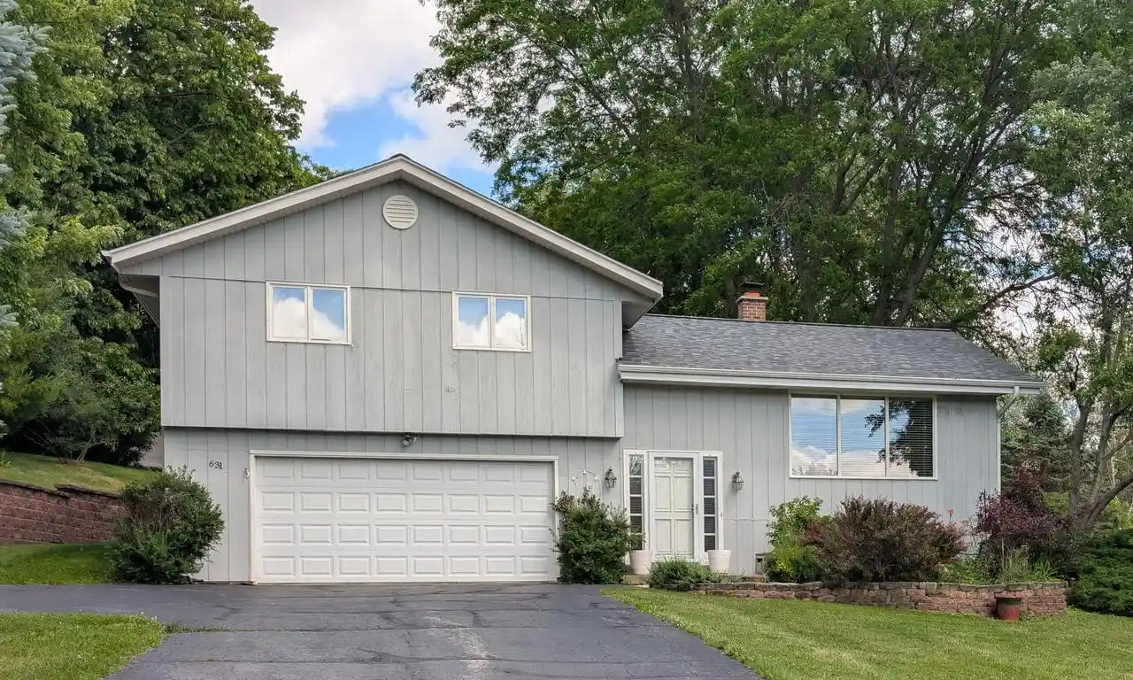Homes for sale in Colgate, WI | 631 Jordan Circle Circle, Colgate, WI 53017 | MLS# 1968124