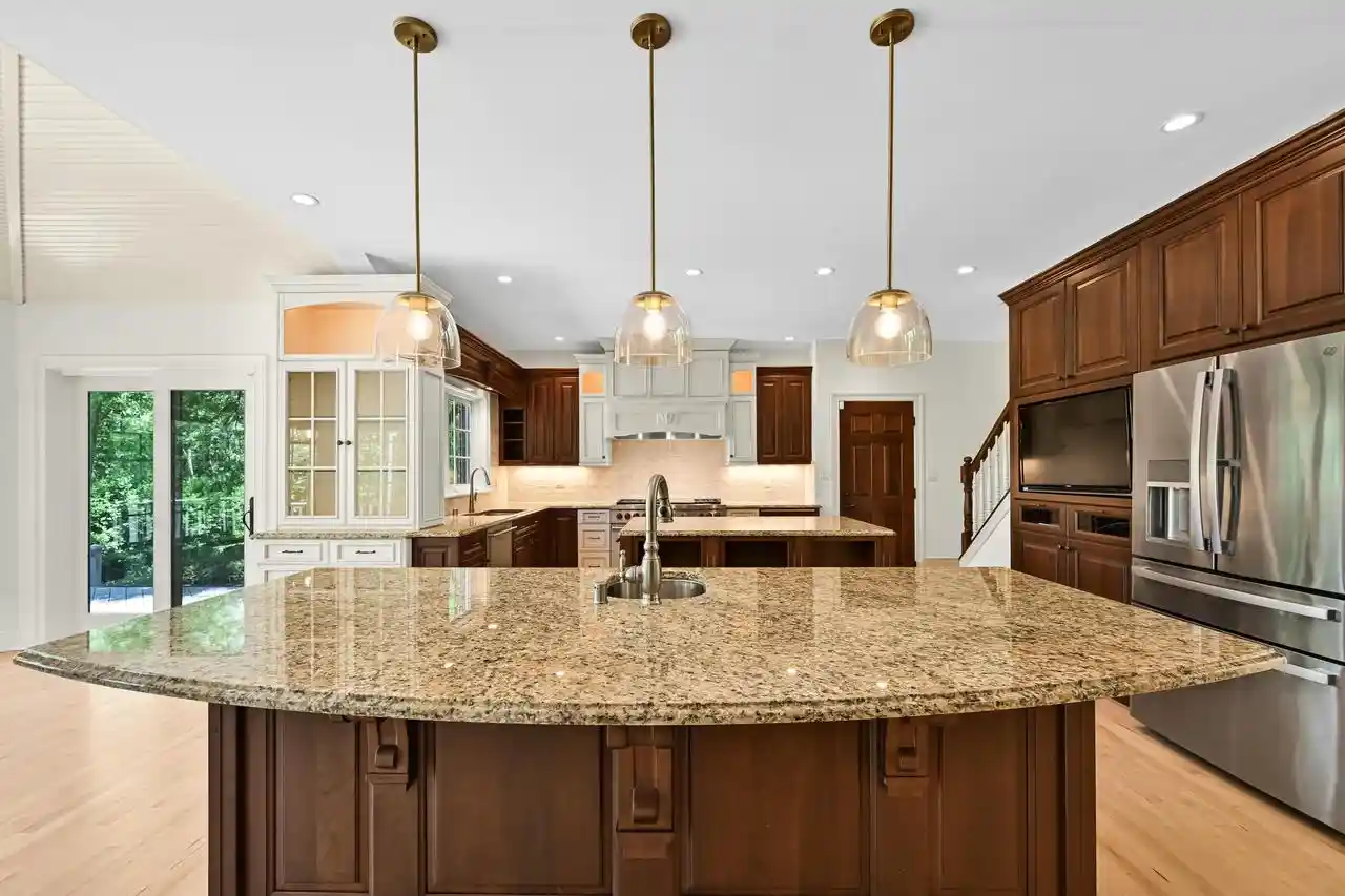 3rd image of 2146 W Columbia Dr Dr, Mequon, WI 53092 | MLS# 1968129