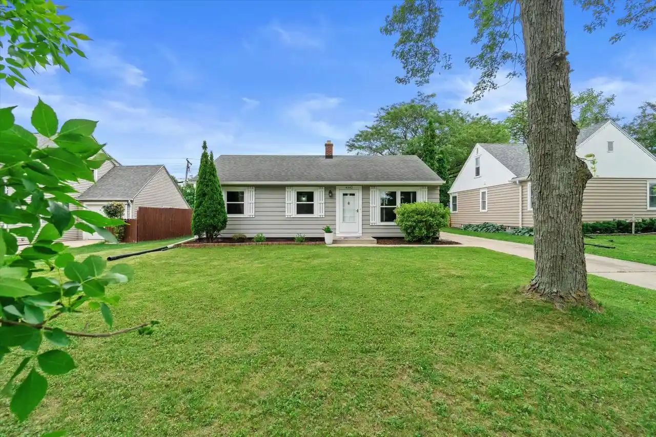 Homes for sale in Wauwatosa, WI | 4342 Glenway Street Street, Wauwatosa, WI 53222 | MLS# 1968139