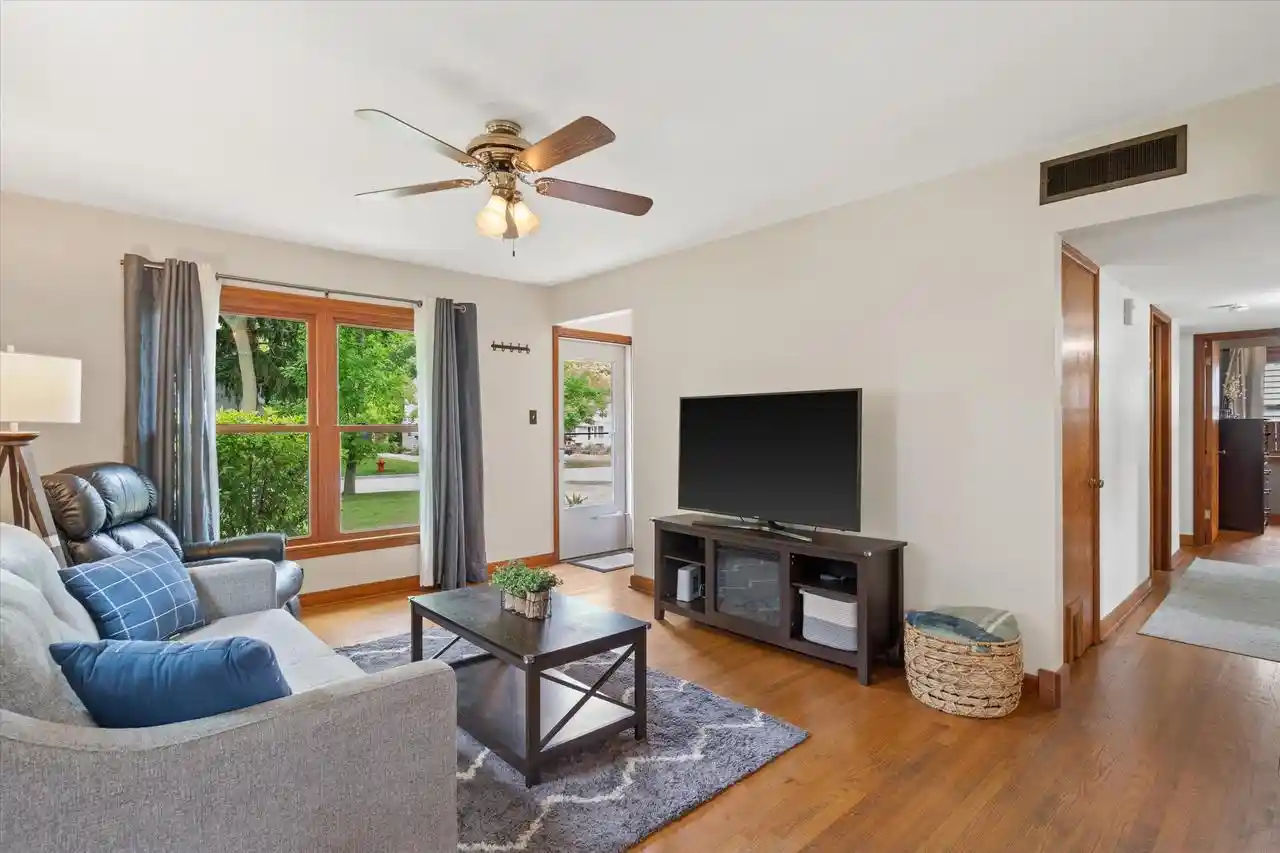 Homes for sale in Wauwatosa, WI | 4342 Glenway Street Street, Wauwatosa, WI 53222 | MLS# 1968139
