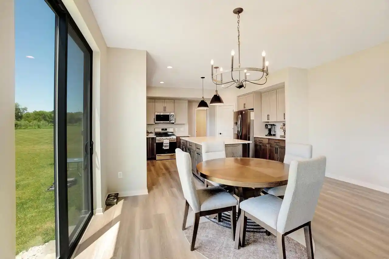 5th image of 3741 Howell Oaks Dr Dr, Waukesha, WI 53188 | MLS# 1968153