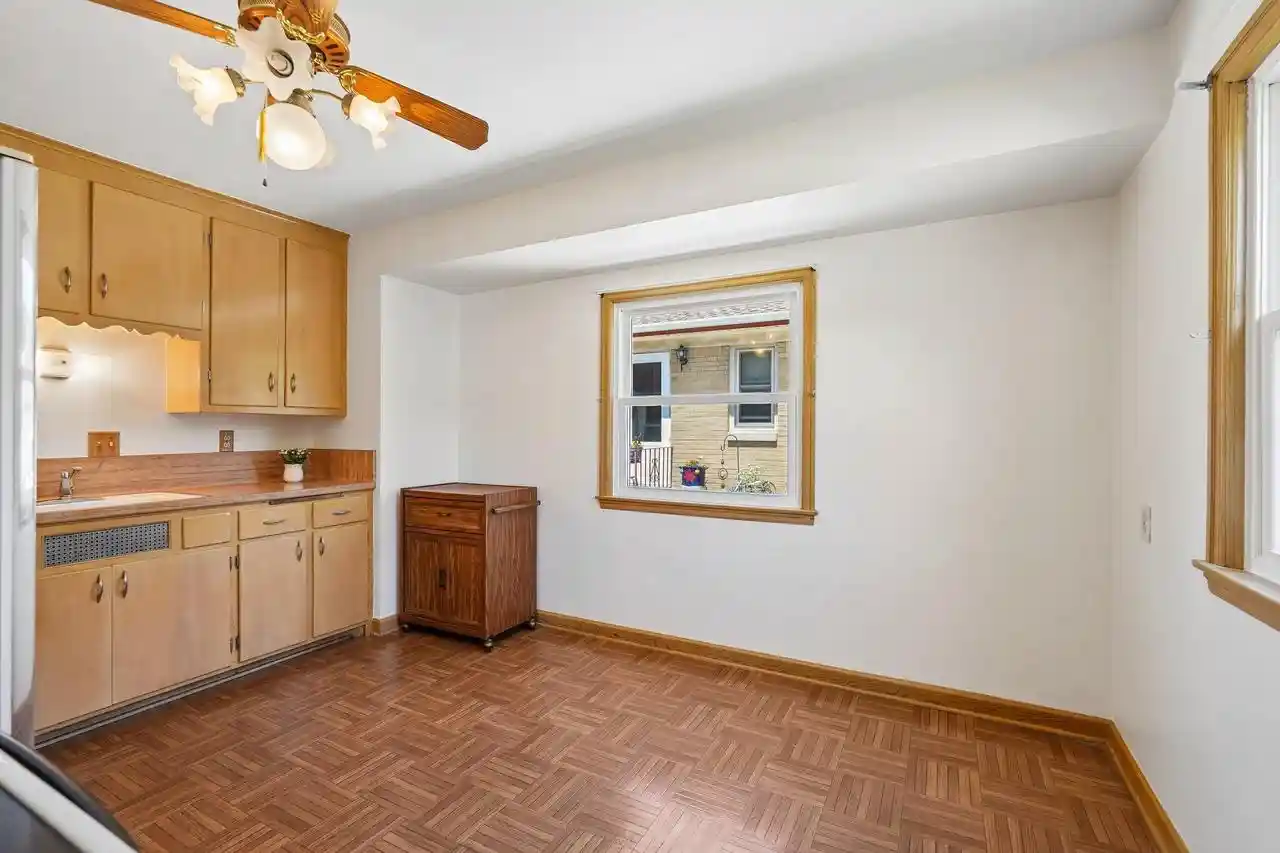 Homes for sale in Glendale, WI | 5740 N Dexter Avenue Avenue, Glendale, WI 53209 | MLS# 1968175