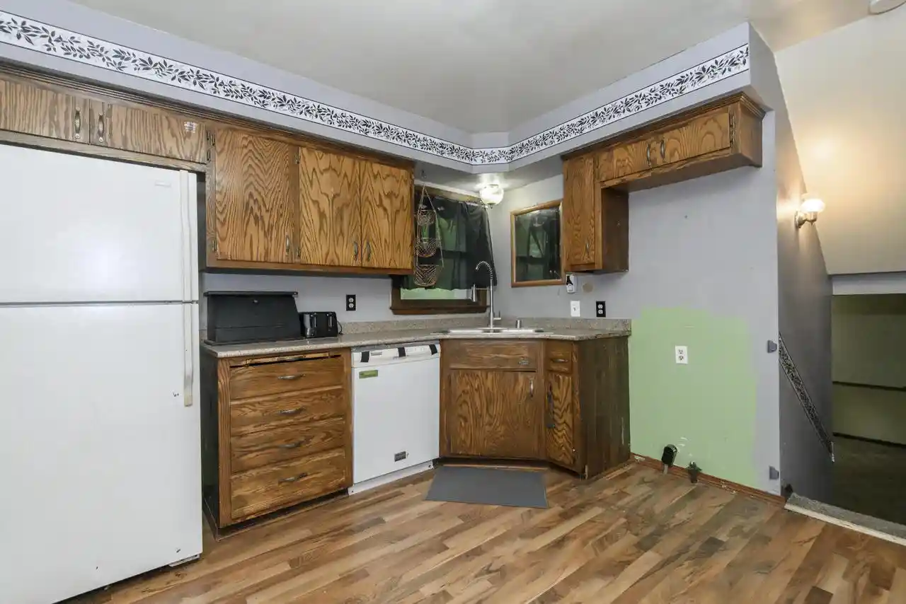 Homes for sale in New Berlin, WI | 5210 S Balboa Dr Dr, New Berlin, WI 53151 | MLS# 1968177