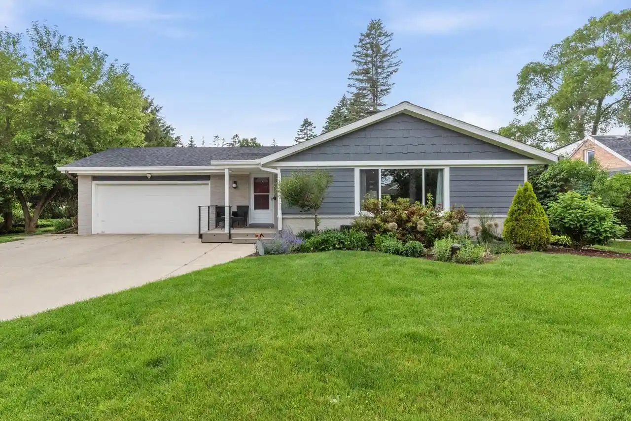 Homes for sale in Thiensville, WI | 607 Green Bay Road Road, Thiensville, WI 53092 | MLS# 1968180