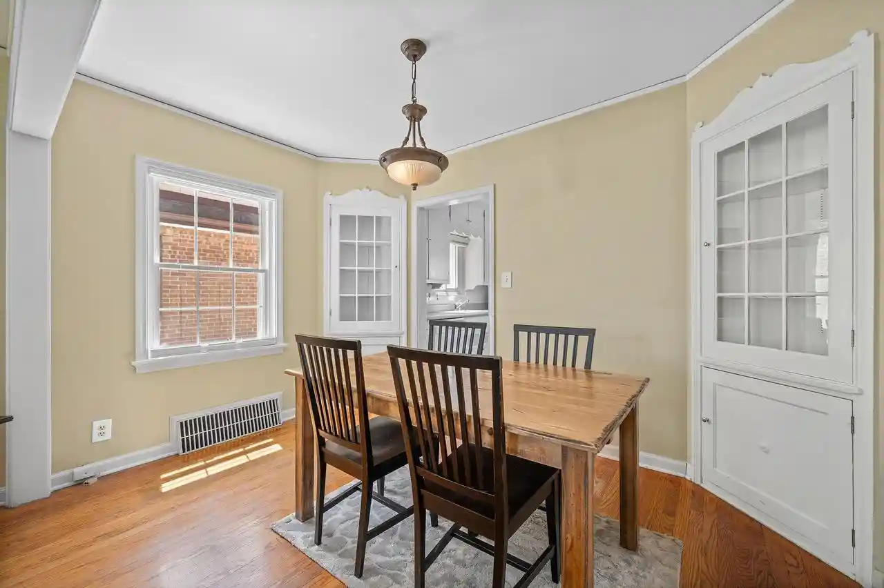 Homes for sale in Whitefish Bay, WI | 4823 N Hollywood Avenue Avenue, Whitefish Bay, WI 53217 | MLS# 1968192