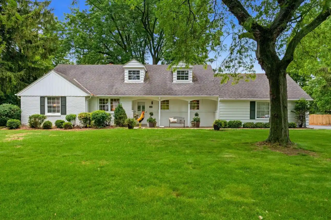 1st image of 8921 N Lake Dr Dr, Bayside, WI 53217 | MLS# 1968197